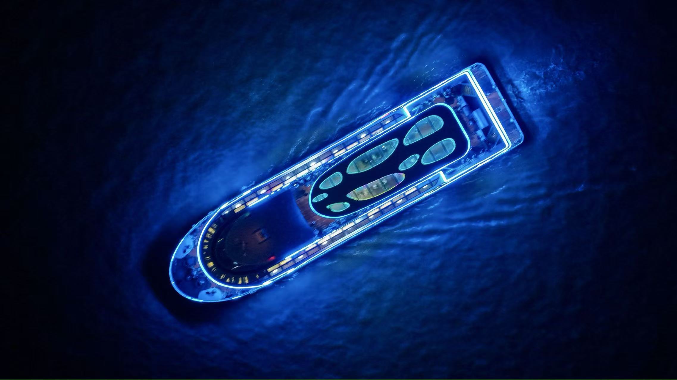 蓝海孤舟